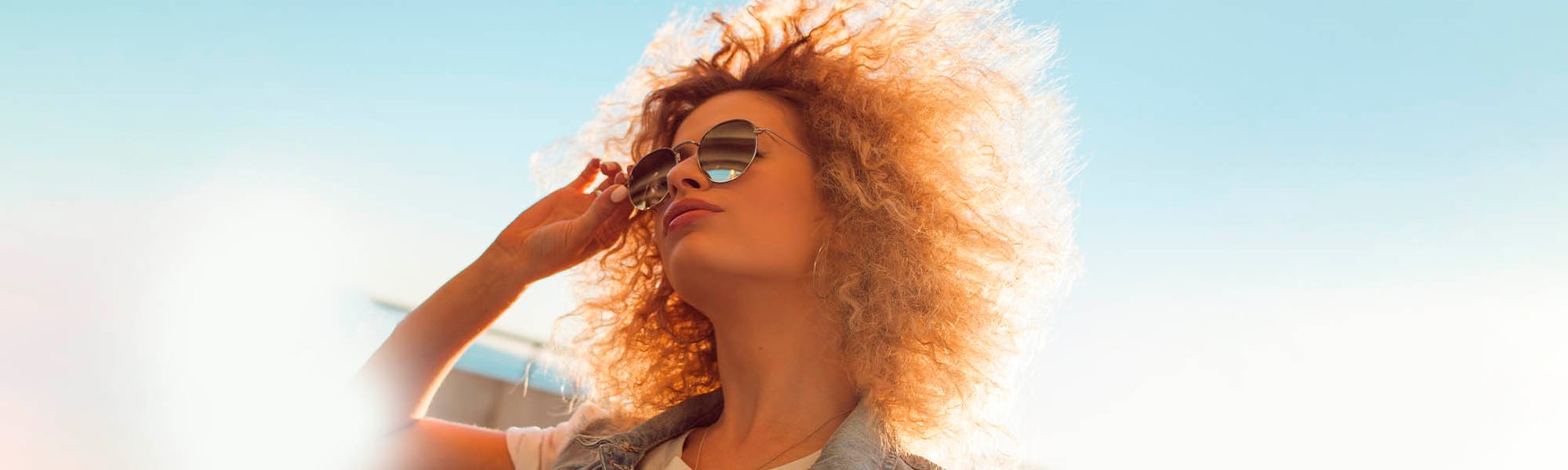 электризуются волосы