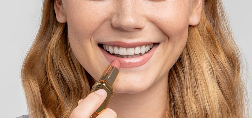 как научиться красить губы