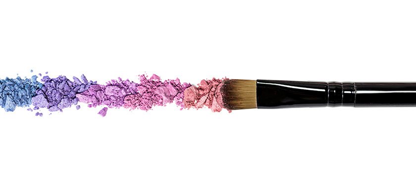 Маленькая кисть для макияжа