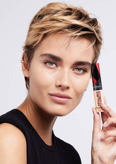 девушка с короткими волосами