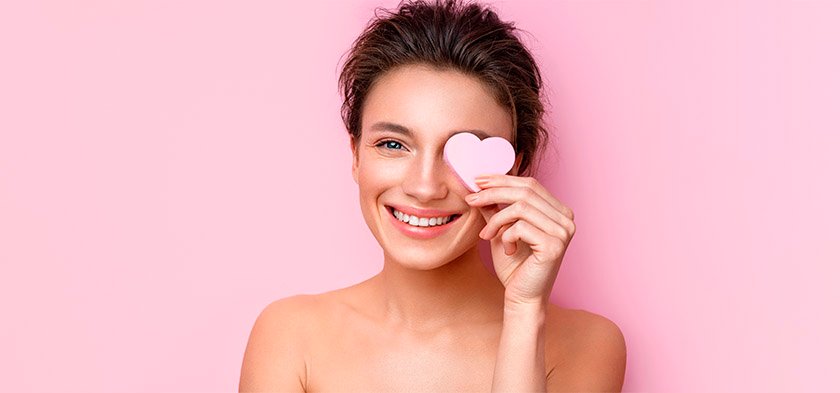 розовый фон девочка