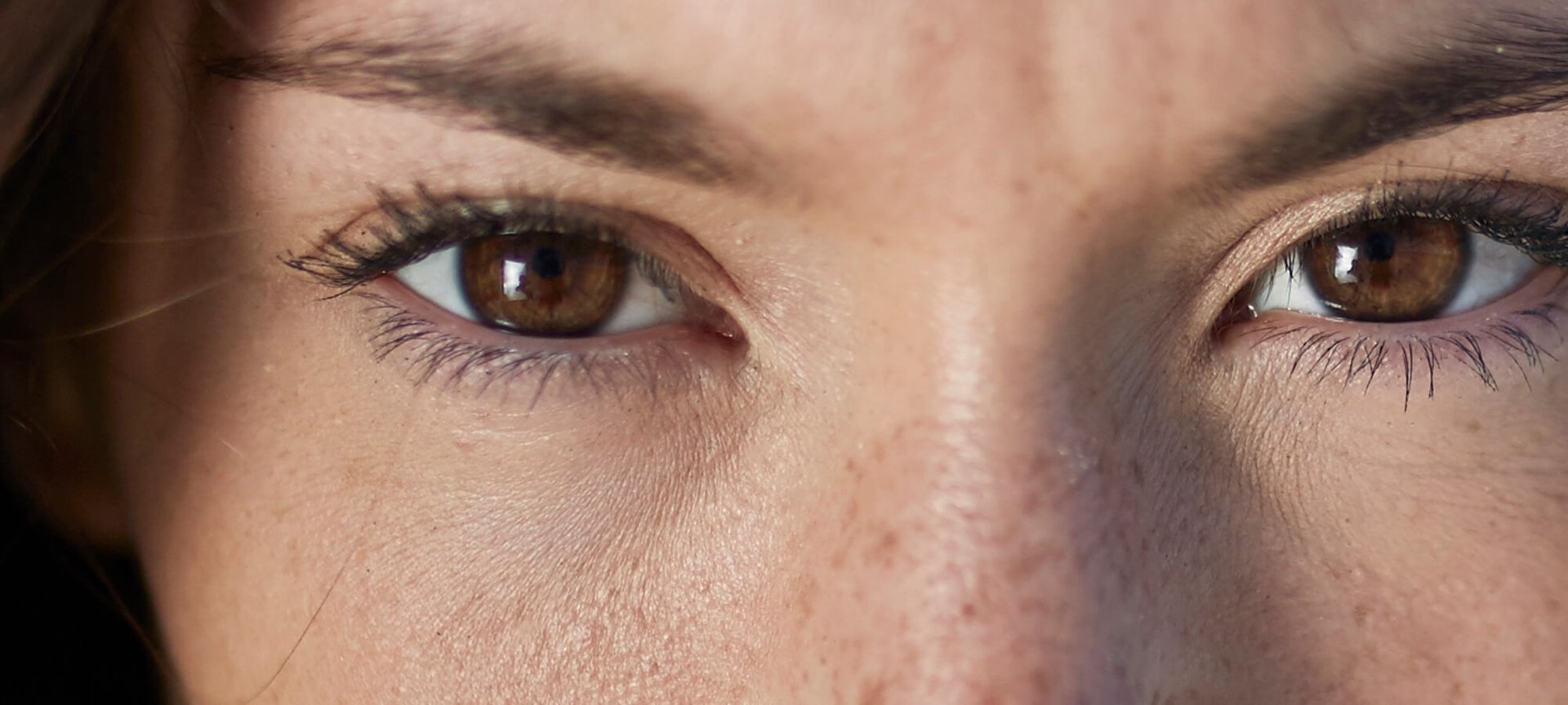 How To Correctly Use Essential Oils Hero