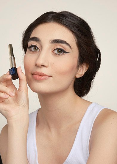 девушка со стрелками