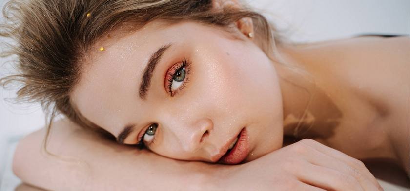 Жидкий хайлайтер для лица и тела Paris Electric Nights